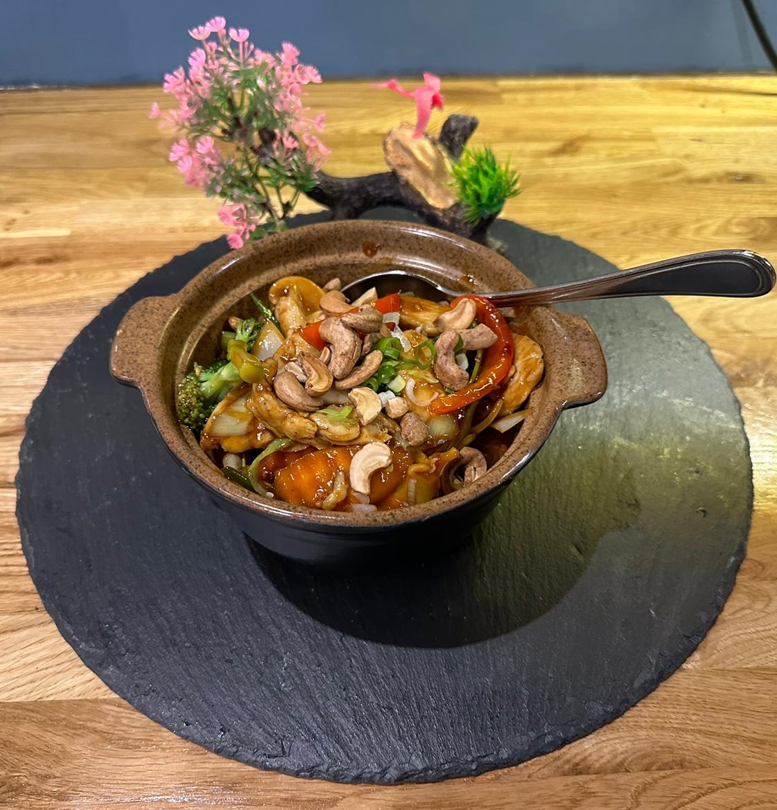 Yui Goi Kai Ting (scharf)