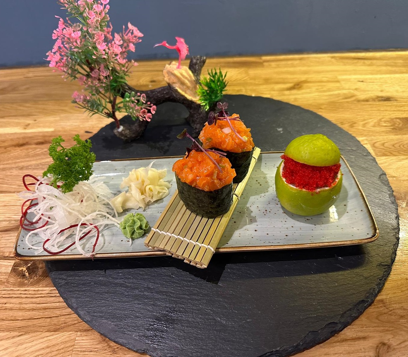 Lachs Tatar (scharf)