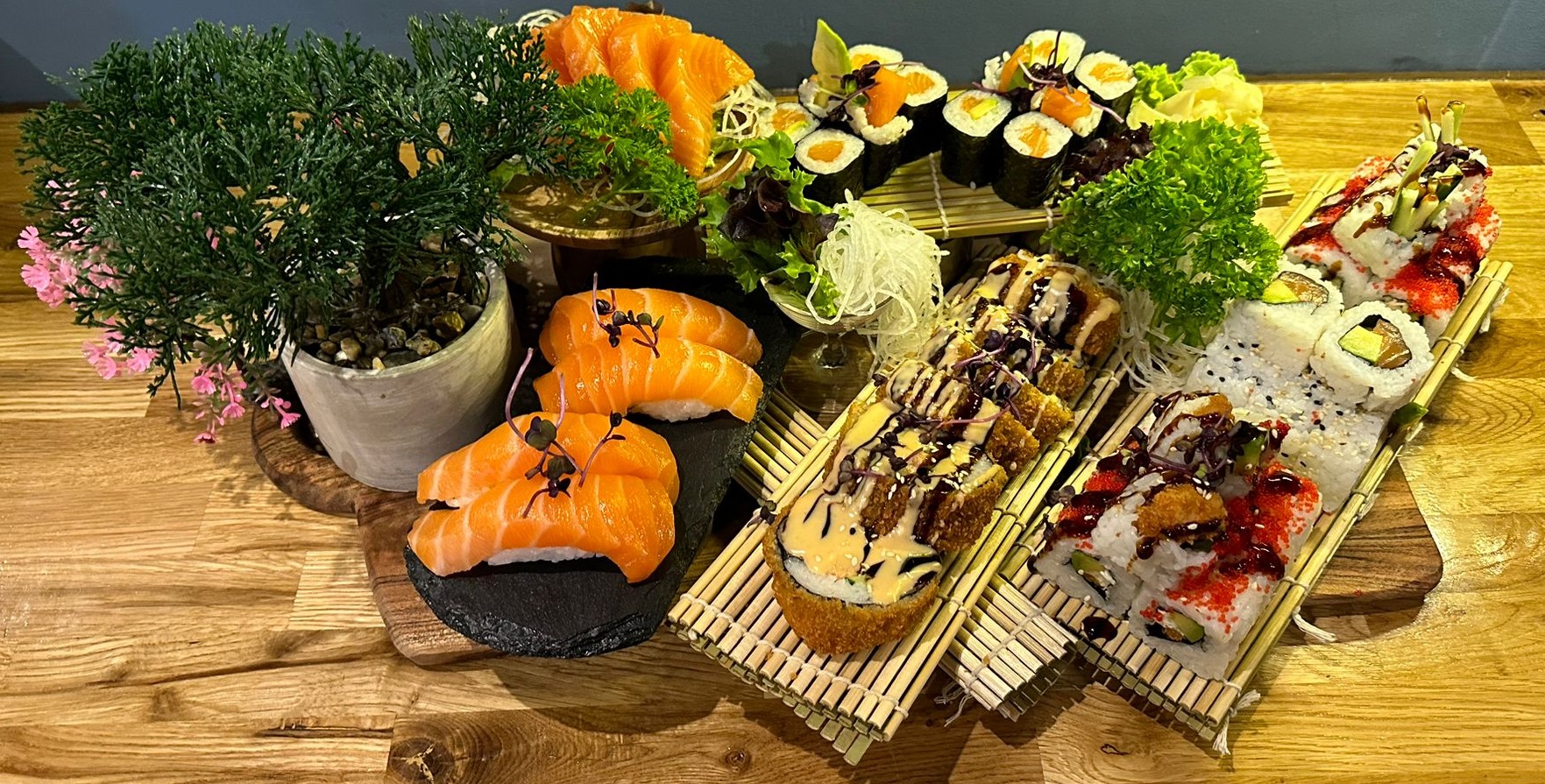 Lachs Menü XL (46 Stk.) /2P.